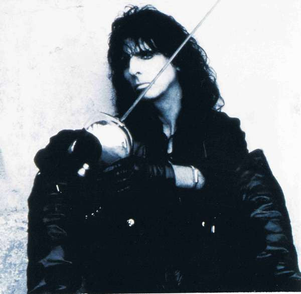 Alice Cooper (2) : Spark In The Dark: The Best Of Alice Cooper (2xCD, Comp)